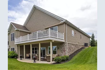 303 Jefferson Ln, Cranberry Township, PA 16066 - Photo 4