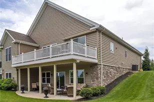 303 Jefferson Ln, Cranberry Township, PA 16066 - Photo 4