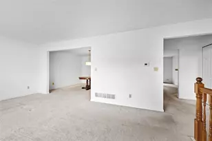 302 Apple Blossom Ct, Delmont, PA 15626 - Photo 8