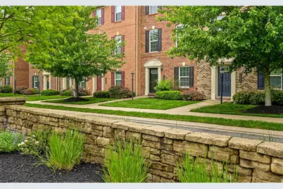 1958 Georgetown Dr, Pittsburgh, PA 15143 - Photo 4