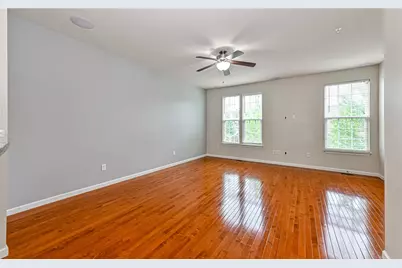 1958 Georgetown Dr, Pittsburgh, PA 15143 - Photo 8