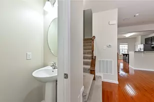 1958 Georgetown Dr, Pittsburgh, PA 15143 - Photo 12