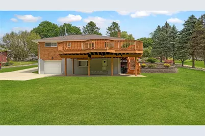 39 Greenview Dr, Robinson Twp, PA 15136 - Photo 4