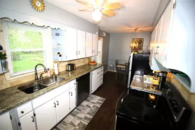417 E Hazelcroft Ave, New Castle, PA 16105 - Photo 4