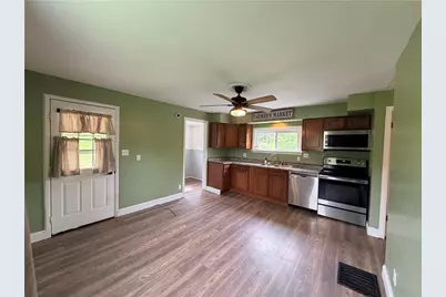 33 Hubbard Rd, Smith Township, PA 15021 - Photo 4