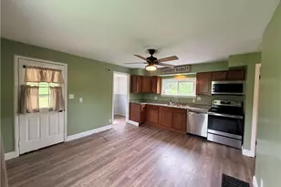 33 Hubbard Rd, Smith Township, PA 15021 - Photo 4