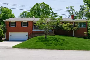123 Hermitage Cir, Ligonier Township, PA 15658 - Photo 2