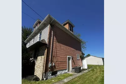 321 E 4th St, Derry Township, PA 15627 - Photo 16