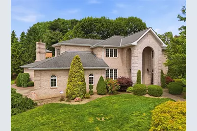7 Grayhurst Dr, Wilkins Township, PA 15235 - Photo 1