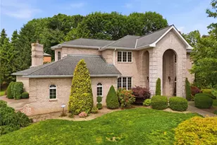 7 Grayhurst Dr, Wilkins Township, PA 15235 - Photo 1