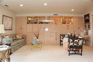 7277 Beacon Hill Dr, Pittsburgh, PA 15221 - Photo 2
