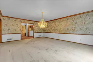 450 Knollwood Cir, Economy, PA 15042 - Photo 12
