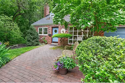 339 Oak Forest Drive, Pittsburgh, PA 15216 - Photo 2