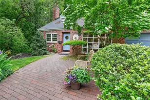 339 Oak Forest Dr, Pittsburgh, PA 15216 - Photo 2