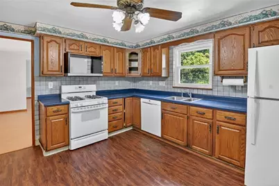 1411 Cardinal Drive, Scott Township, PA 15243 - Photo 8