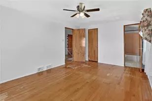 1411 Cardinal Dr, Scott Township, PA 15243 - Photo 12