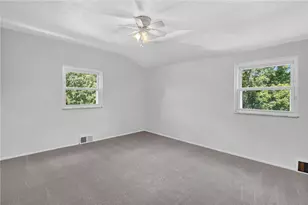 1411 Cardinal Dr, Scott Township, PA 15243 - Photo 18