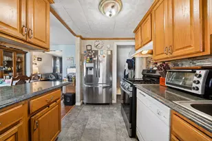 2000 Lafayette St, Pittsburgh, PA 15218 - Photo 16
