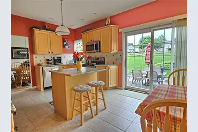 105 Sunburst Ct, Center Township, PA 16001 - Photo 8