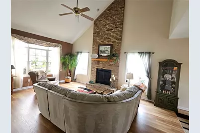 105 Sunburst Ct, Center Township, PA 16001 - Photo 46