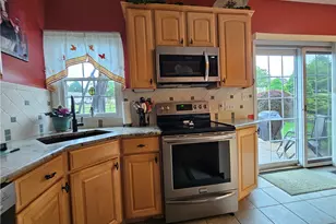 105 Sunburst Ct, Center Township, PA 16001 - Photo 32