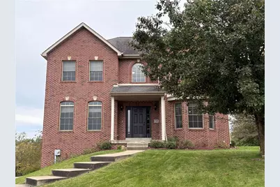 137 Robinson Dr, Pittsburgh, PA 15236 - Photo 1