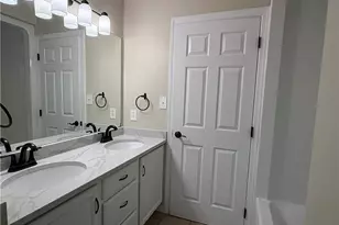 137 Robinson Dr, Pittsburgh, PA 15236 - Photo 22