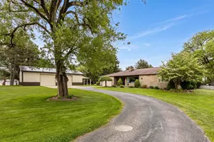 5275 Tuscarawas Rd, Brighton Township, PA 15009 - Photo 2