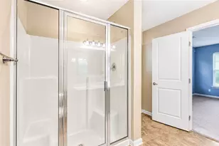 248 Broadstone Dr, Adams Township, PA 16046 - Photo 20