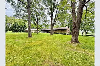 320 Saxonburg Rd, Summit Township, PA 16002 - Photo 4
