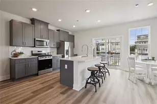 401 N Harmon Ct, Pittsburgh, PA 15090 - Photo 2