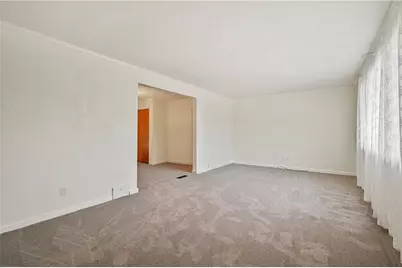 5393 Overland Trl, Pittsburgh, PA 15236 - Photo 4
