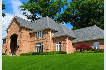 2195 Chardonnay Cir, Hampton, PA 15044 - Photo 2