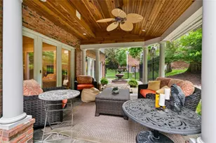 2195 Chardonnay Cir, Hampton, PA 15044 - Photo 20