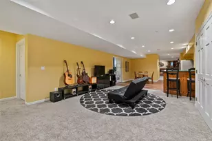 2195 Chardonnay Cir, Hampton, PA 15044 - Photo 32