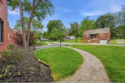121 Glenfield Drive, Pittsburgh, PA 15235 - Photo 2