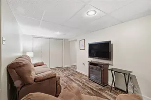 815 Meadow Dr, West Mifflin, PA 15122 - Photo 24