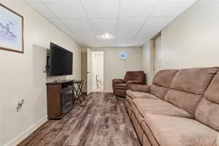 815 Meadow Dr, West Mifflin, PA 15122 - Photo 22
