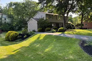 1598 Pinetree Dr, Pittsburgh, PA 15241 - Photo 2