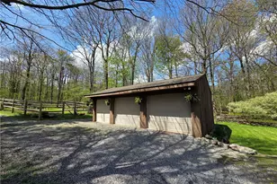 126 Oak St, Jenner Township, PA 15531 - Photo 2