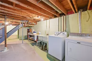 275 S Crescent Dr, Hermitage, PA 16148 - Photo 36