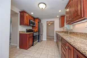 553 Invicta Dr, Pittsburgh, PA 15235 - Photo 10