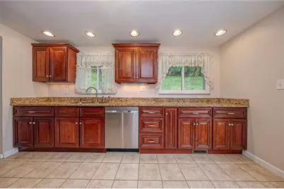 553 Invicta Dr, Pittsburgh, PA 15235 - Photo 8