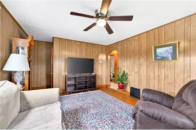 1123 Athalia Ave, Monessen, PA 15062 - Photo 8