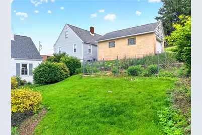 1123 Athalia Ave, Monessen, PA 15062 - Photo 32