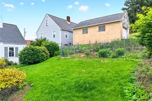 1123 Athalia Ave, Monessen, PA 15062 - Photo 32