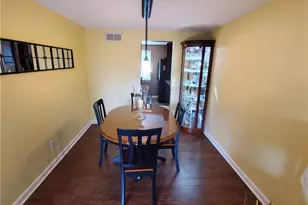 23 Hiland Valley Dr, Ross Twp, PA 15229 - Photo 6