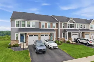 2044 Cade Dr, Center Township, PA 15061 - Photo 2