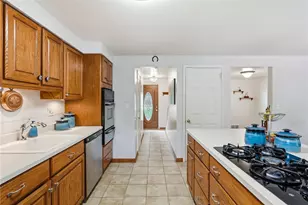 174 Crescent Garden Dr, Pittsburgh, PA 15235 - Photo 16