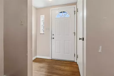 5211 White Oak Dr, Pittsburgh, PA 15147 - Photo 4